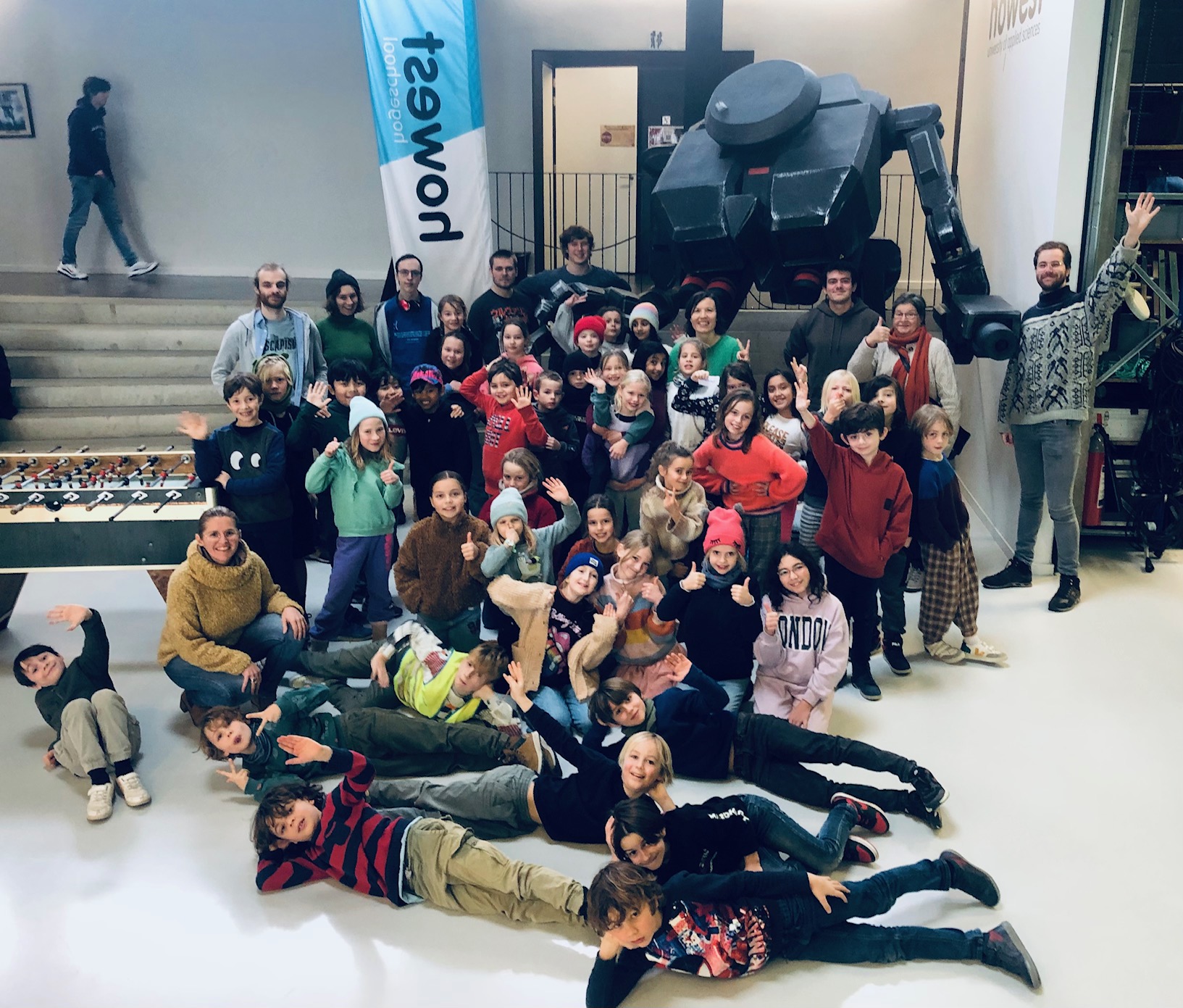 Kinderen testen door studenten DAE ontwikkelde VR-game voor Lago Kortrijk en MyMachine droomgame